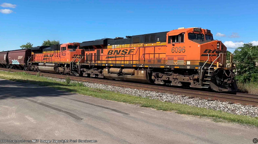 BNSF 6096 leads G111.